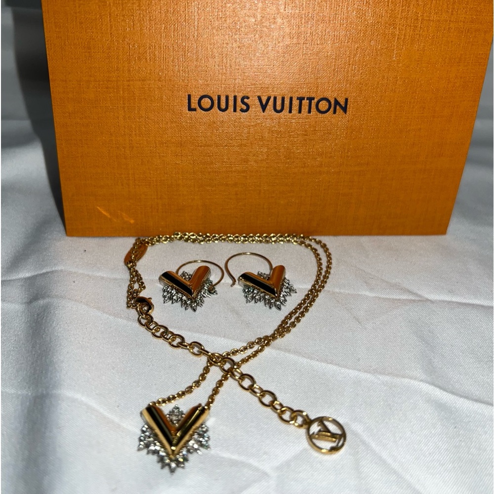 Louis Vuitton Bo Glory V Earings + Coll. Glory V necklace